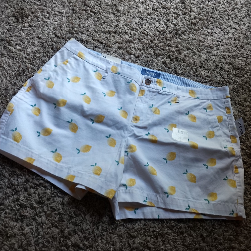 NWT Old Navy Shorts sz 14  🍋